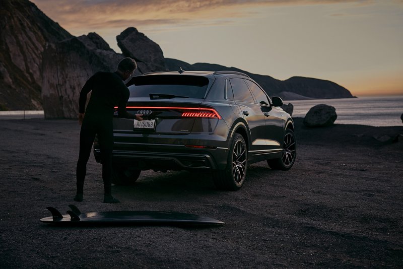 Audi q8 w12