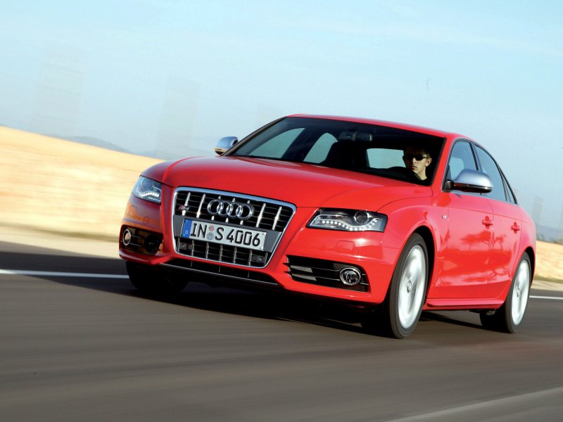 Ауди s4 2010