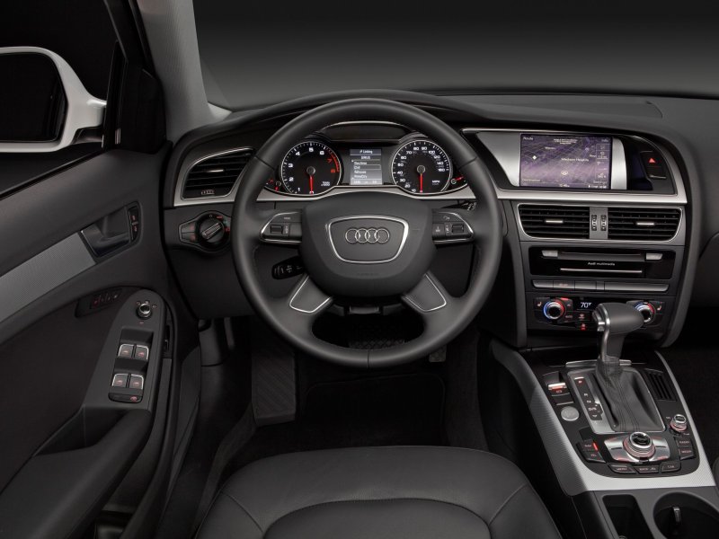 Audi a4 2012 салон