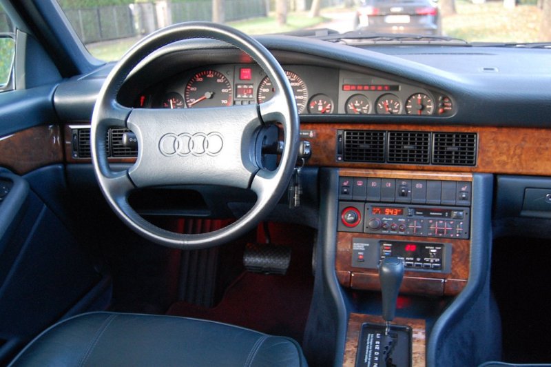Audi v8 d11 салон