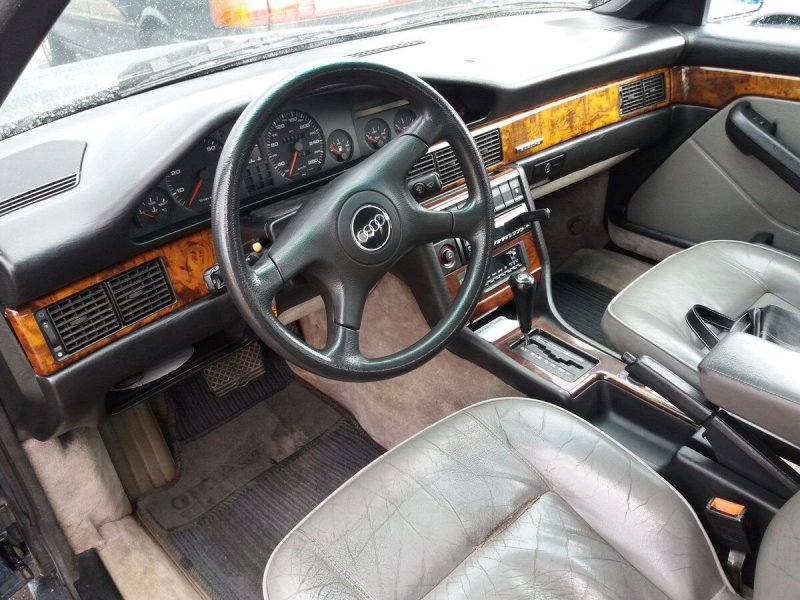 Audi v8 1995