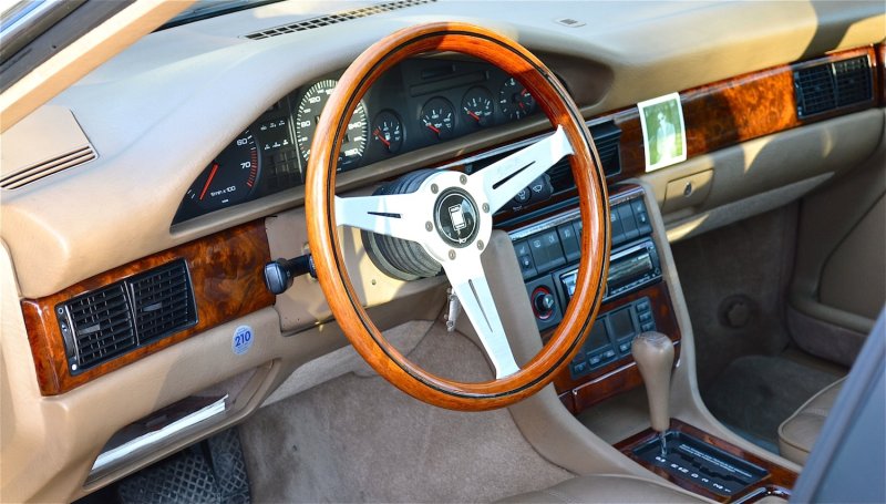Audi v8 2000