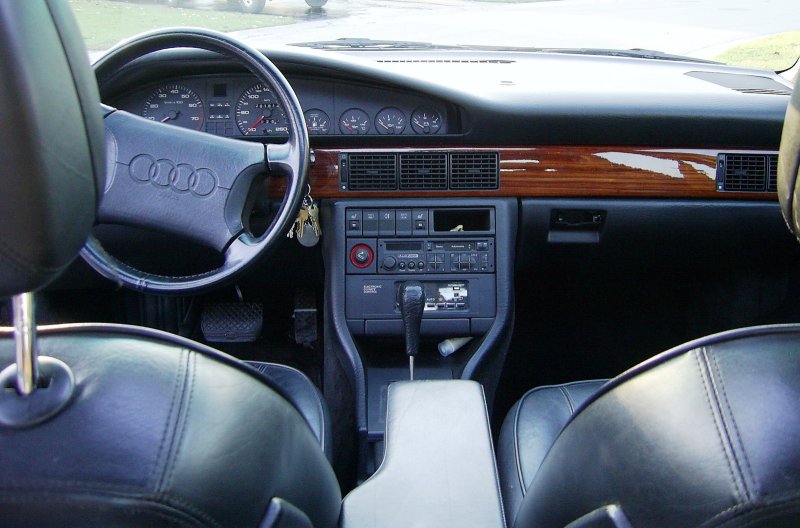 Audi v8 салон