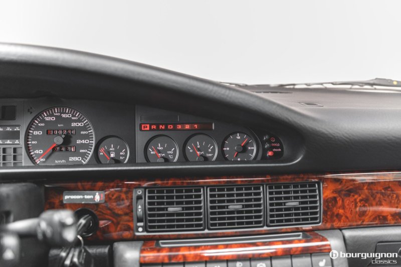 Audi 100 v8