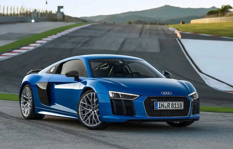 Audi r8 v10 White