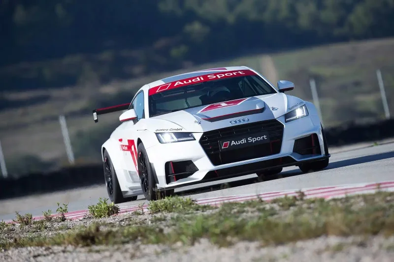 Audi r8 e tron 2019