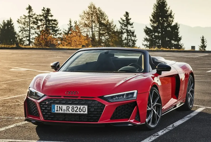 Ауди r8 v10 2020