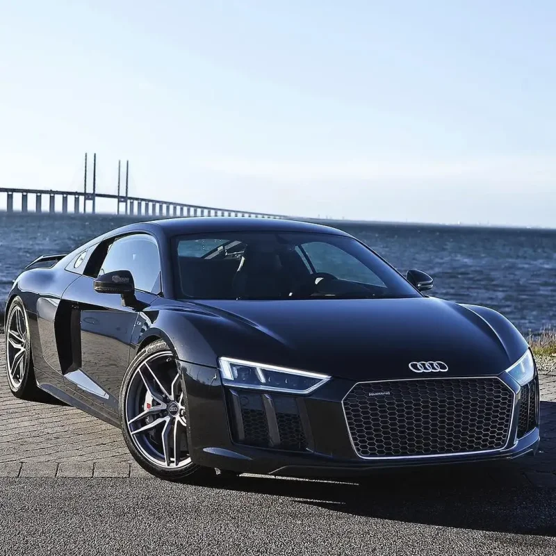 Ауди r8 v10 Plus