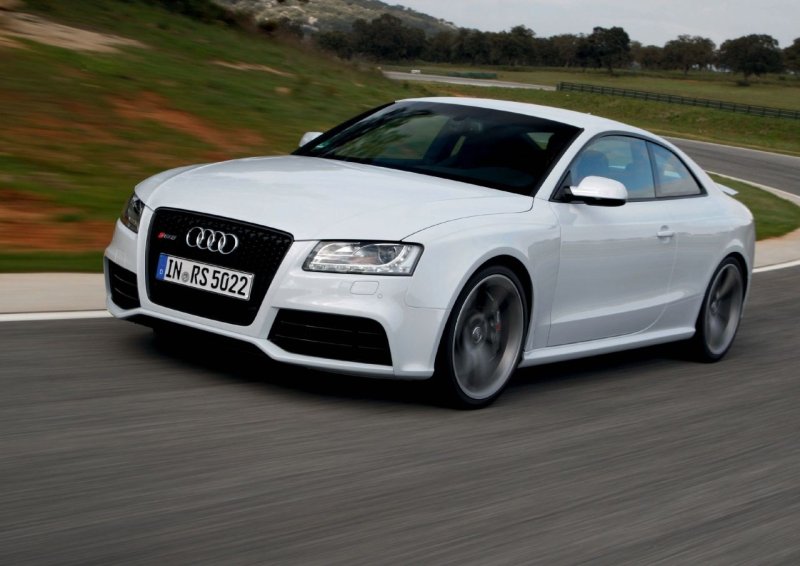 Ауди rs5 2010