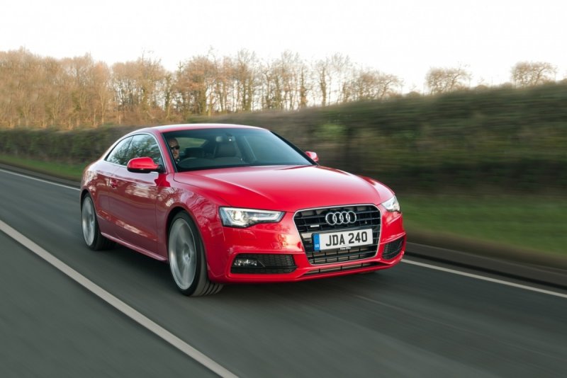 Audi a5 Sportback 2010 капот