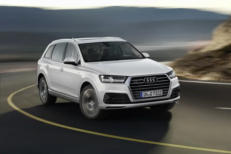 Ауди q7 2016