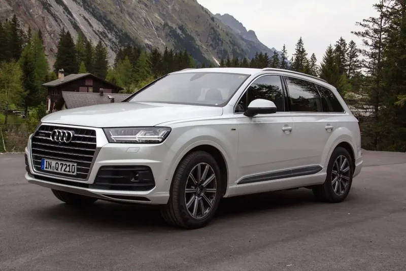 Ауди q7 2016