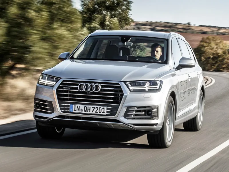 Ауди q7 2021