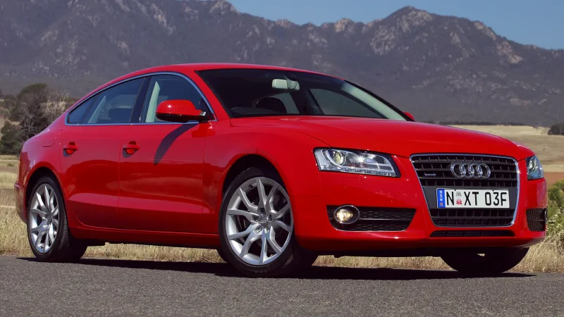 Audi a5 красная