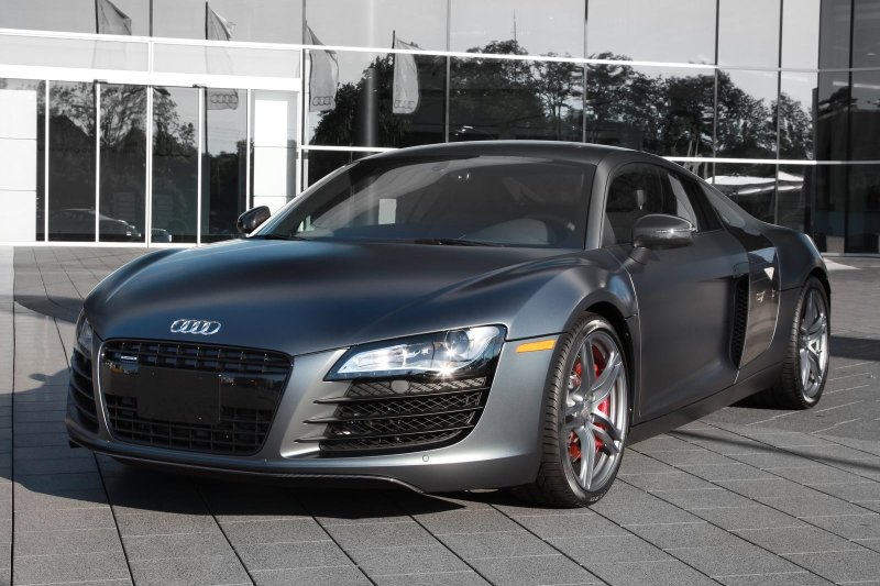 Ауди спорткар r8