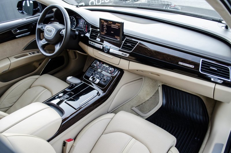 Audi a8 long