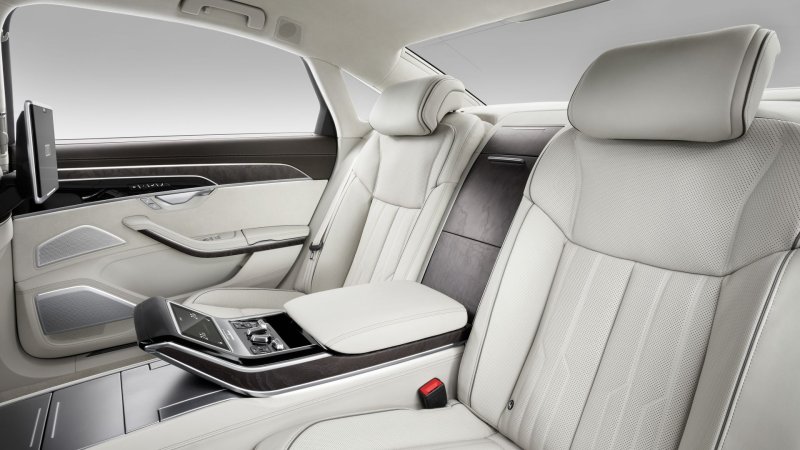 Audi a8l 2022 салон