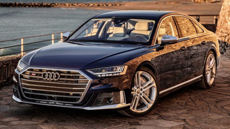 Audi s8 d5