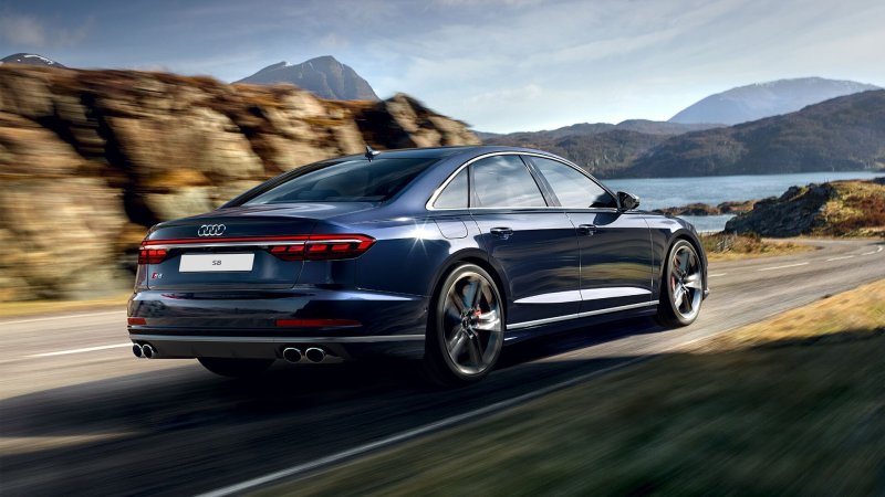 Новая Ауди s8 2020