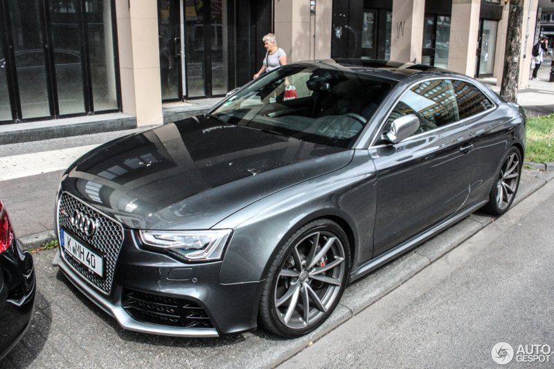 Audi rs5 b8