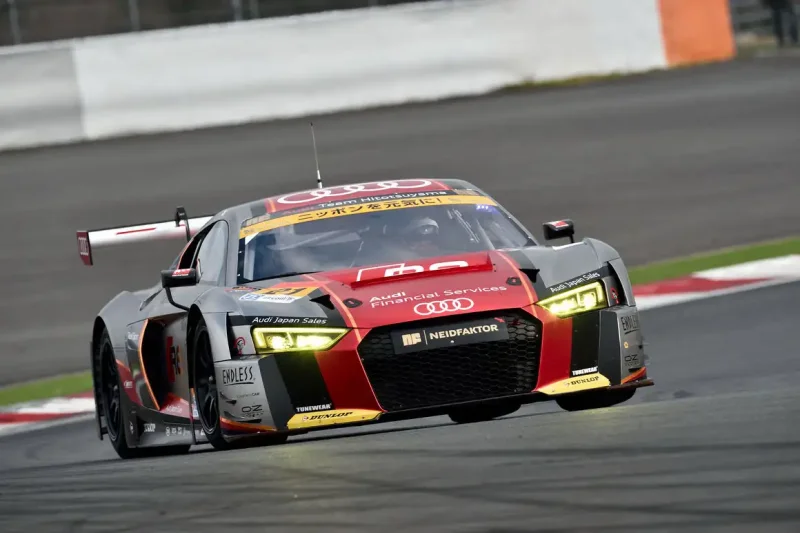 Audi r8 LMS 2015