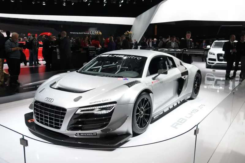 Audi r8 LMS фото черная