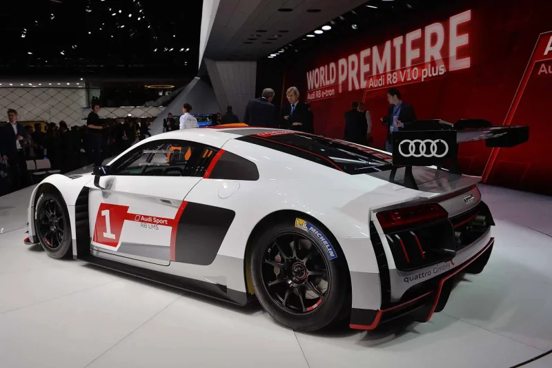 Audi r8 LMS 2015