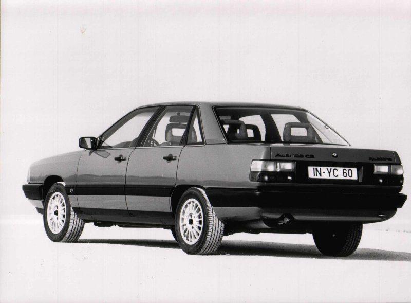 Ауди 100 кватро