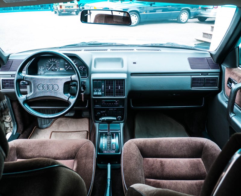 Ауди 100 Авант универсал