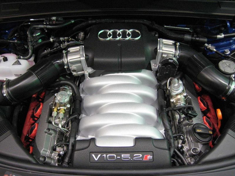 Audi s6 c4 v8