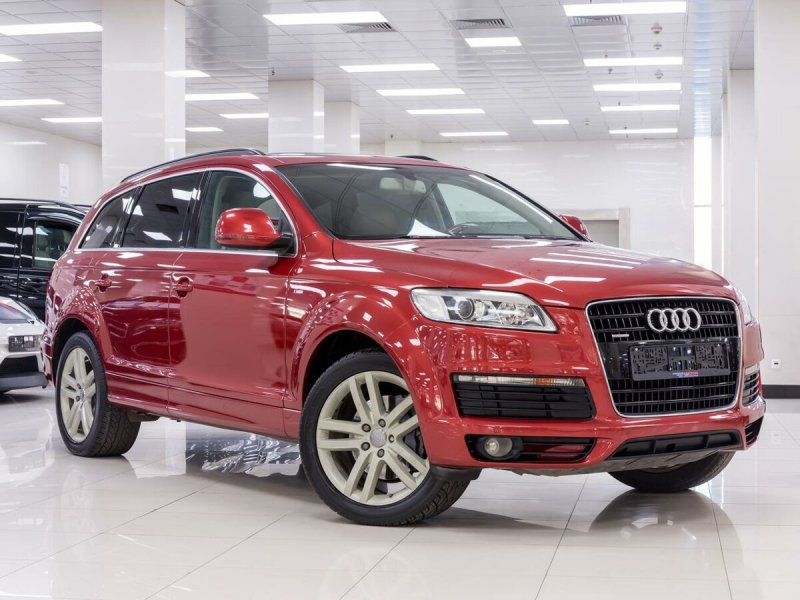 Ауди q7 красная