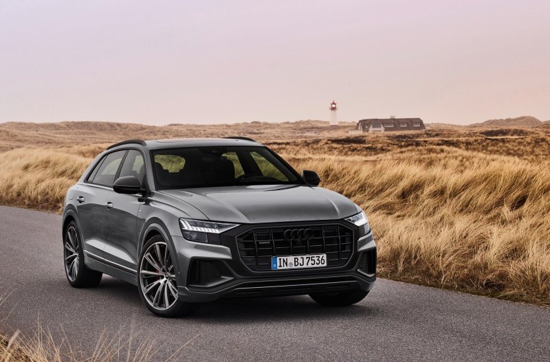 Audi q8 s-line