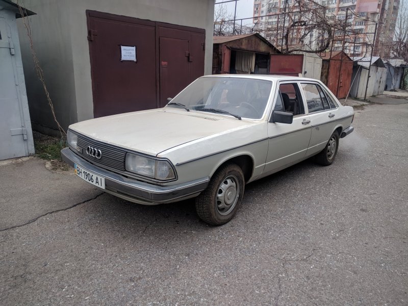 Ауди 100 1980 года