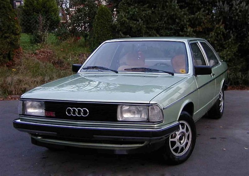Audi 100 c2 хэтчбек