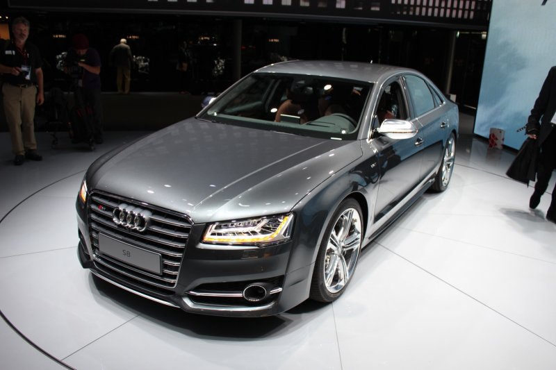 Audi a8l 2015