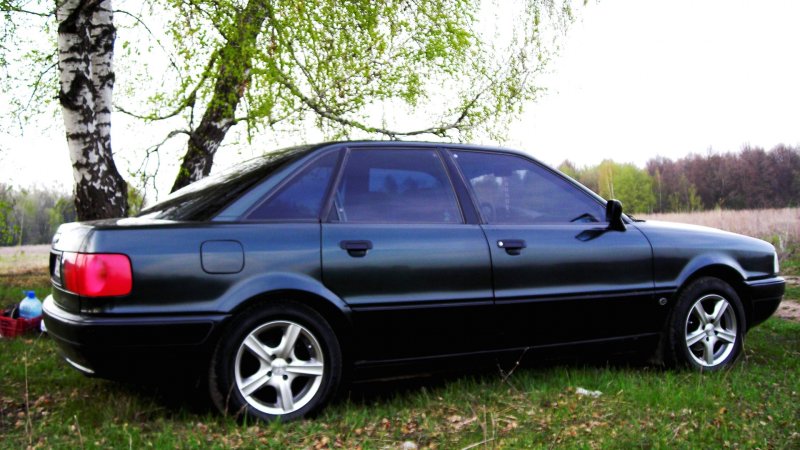 Ауди 80 1992 черная