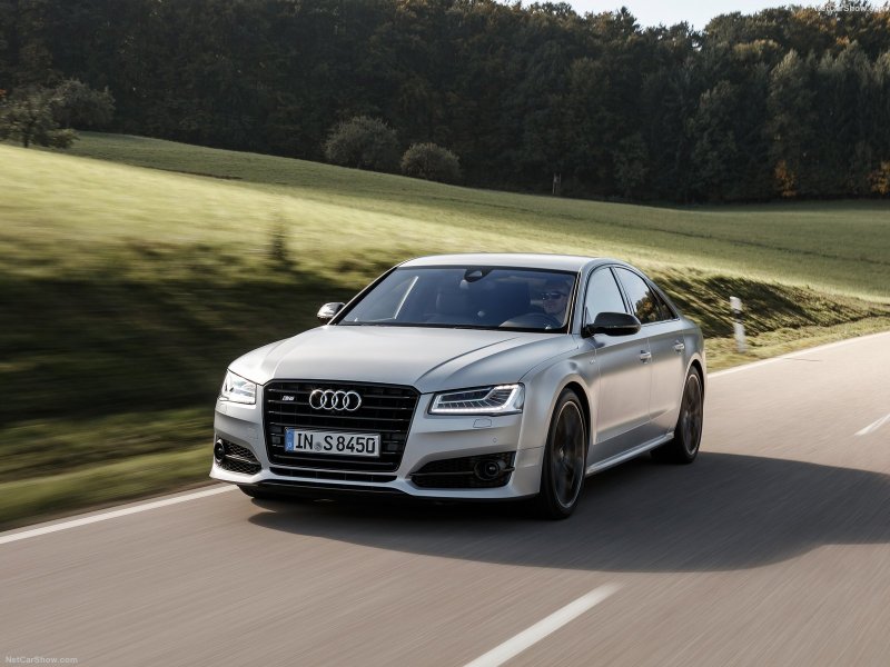 Audi s8 2015