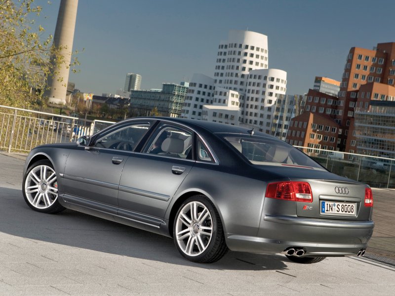 Audi s8 2006