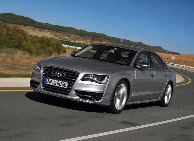 Ауди s8 2011