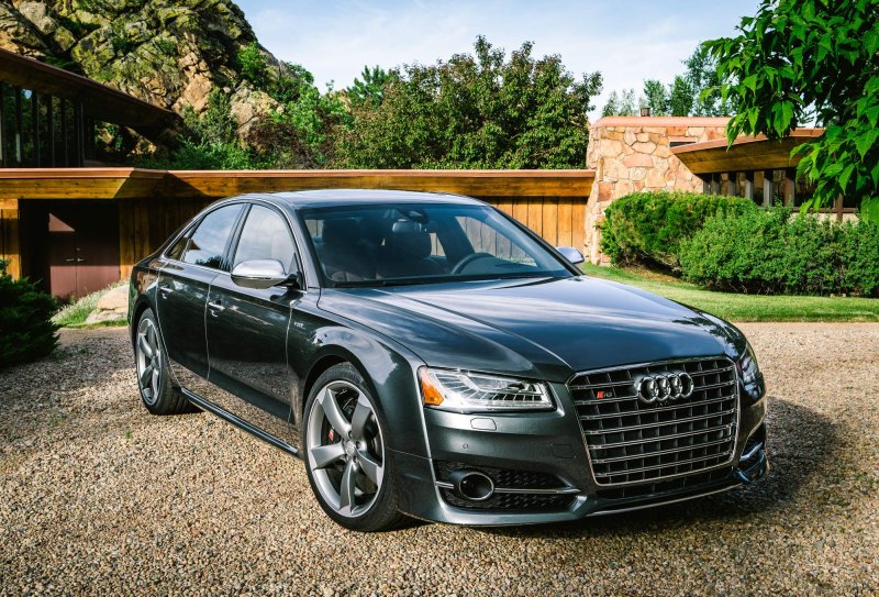 Audi s8 d4 2012