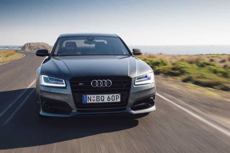 Audi s8 Plus 2016
