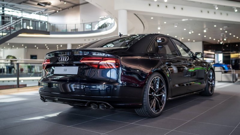 Audi s8 2016 Black