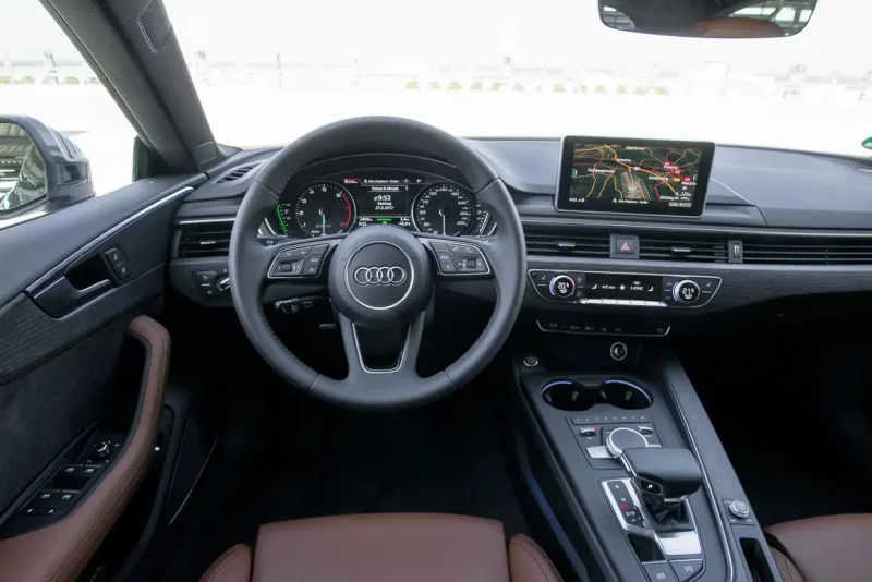 Audi a5 Торпедо