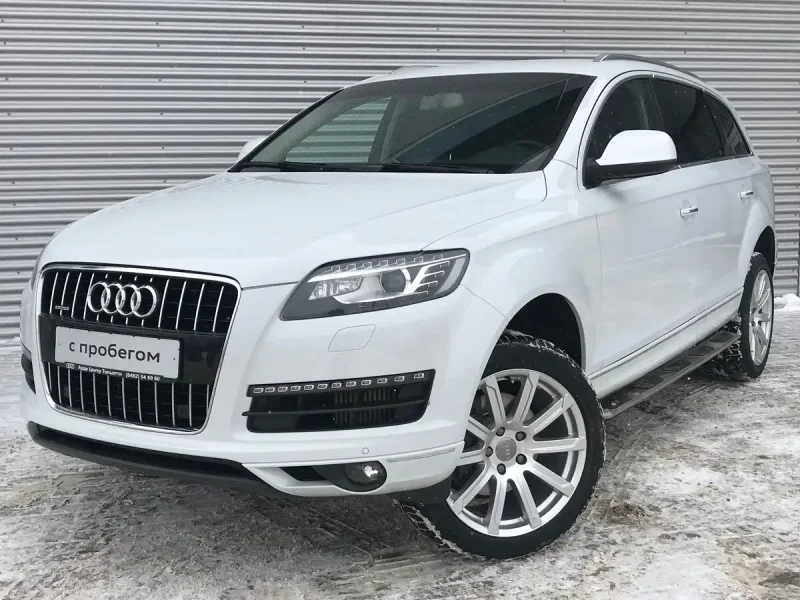 Audi q7 White