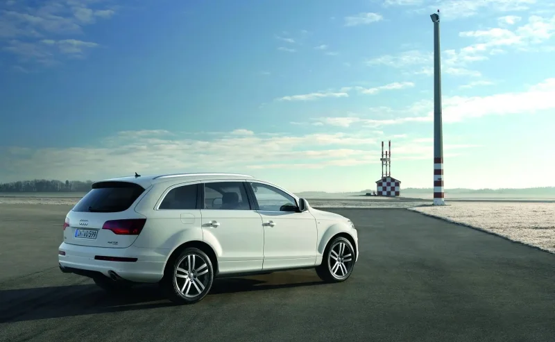 Audi q7 v12 TDI белая