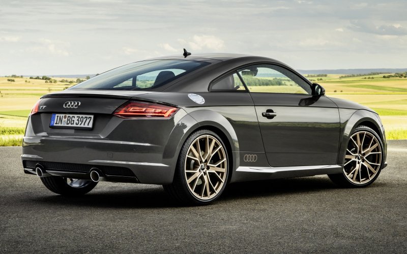 Audi TT 2021 серая