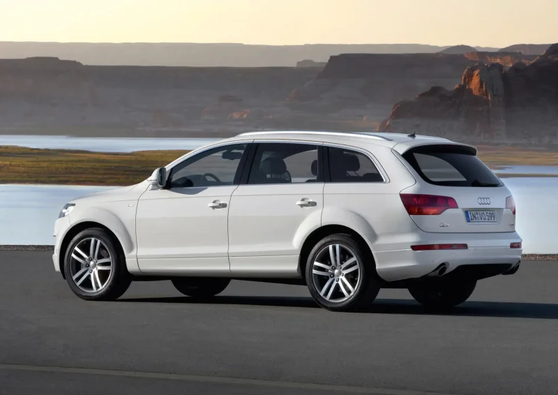 Audi q7 2006 белая
