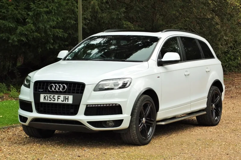 Audi q7 белая