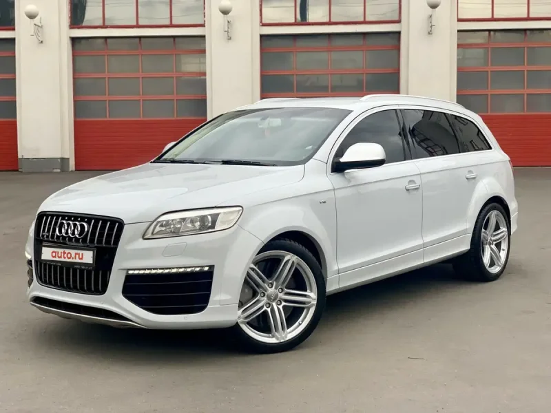 Audi q7 белая