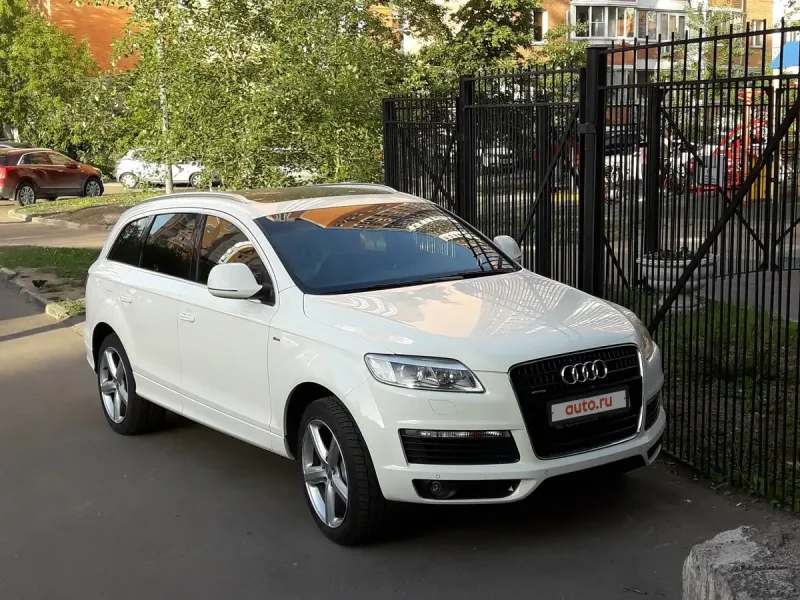 Ауди q7 белая 2012